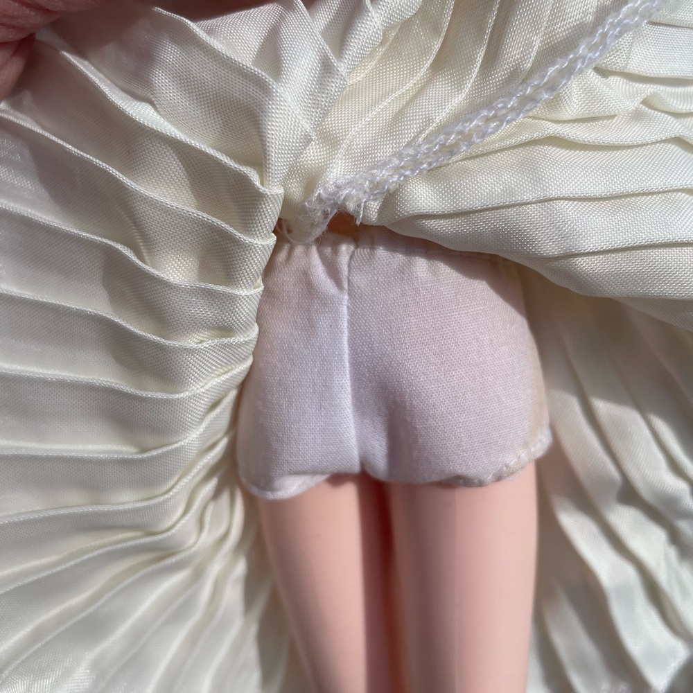 Marilyn Monroe 20th Century Fox Doll - Picture 5 of 5